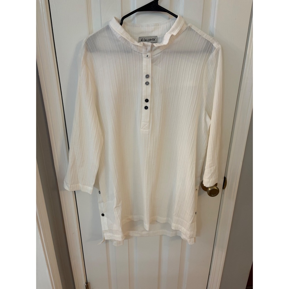 à la carte Tunic Women L White Cotton Seersucker Stripe 3/4 Sleeve Side Button